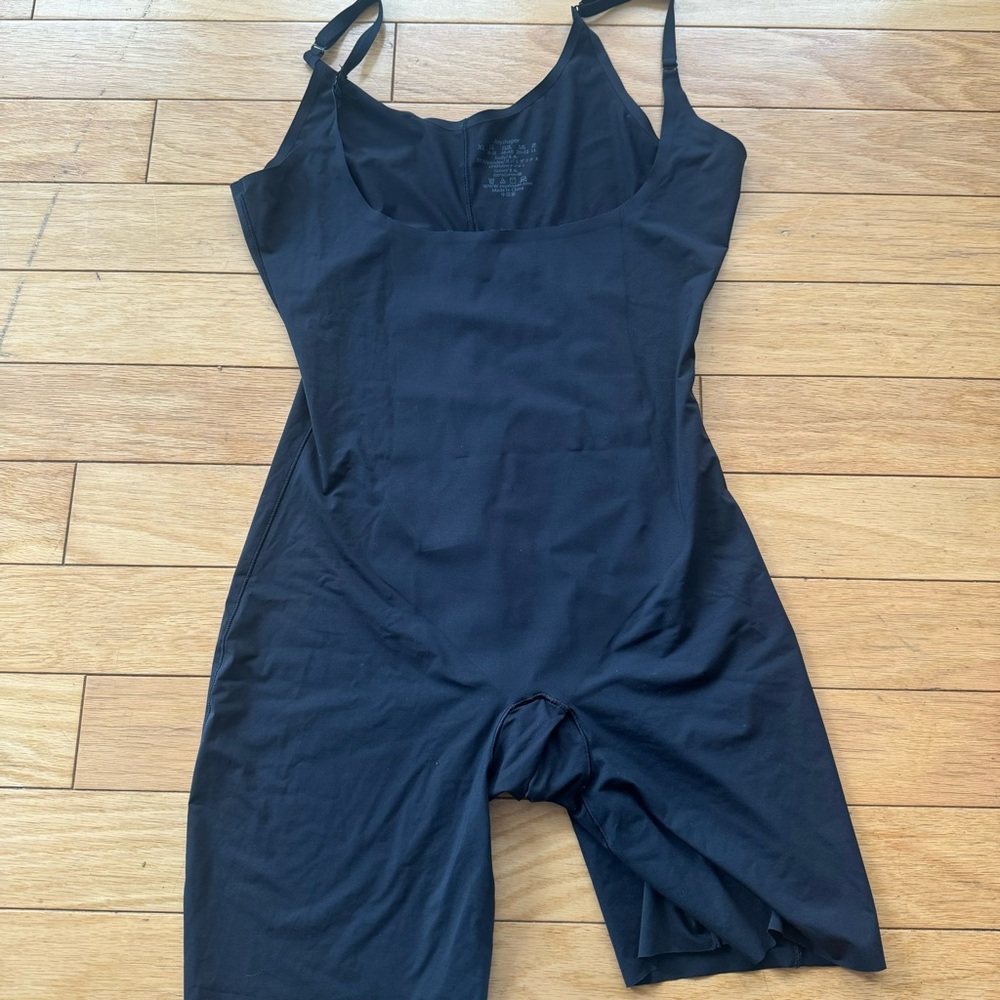 Shapewear onsie 
Size XL